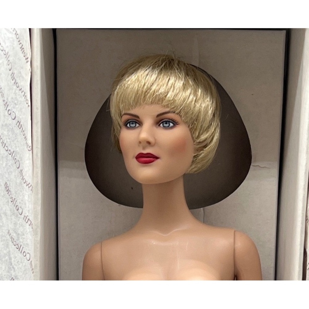 Tonner 16" Helen Kish - The Artist (Doll Only No Outfit)